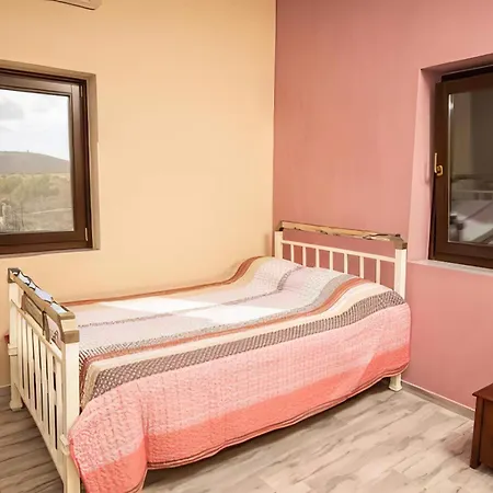 Armenopetra View